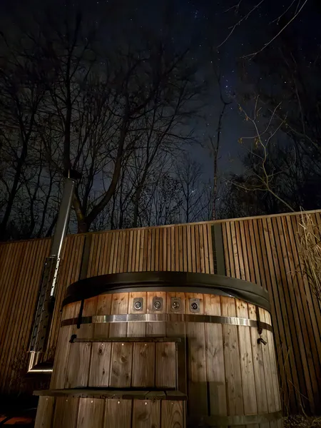Hot tub under starry sky — view from below of the night sky